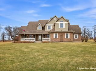 3920 Highview Dr, Crystal Lake, IL 60012