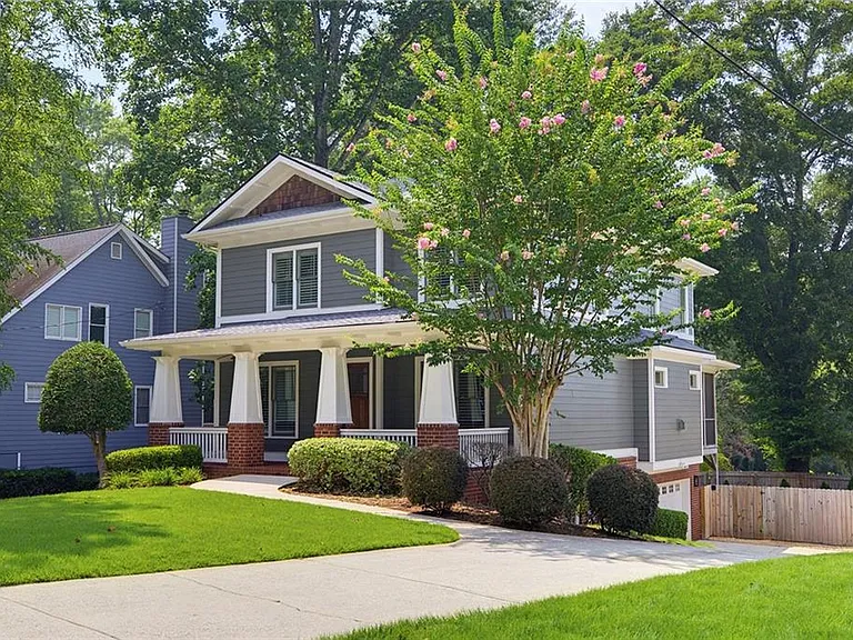 1452 Woodland Hills Dr NE — Photo 2