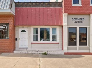 107 E Dallas St, Mount Vernon, MO 65712