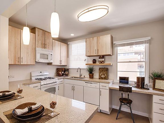 5th image of 1070 Elkgrove Ave APT 2