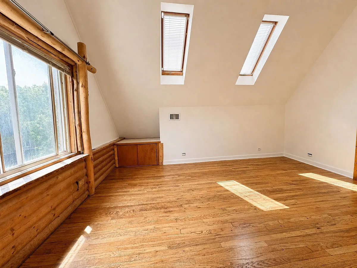 Building Photo - 2908 N Springfield Ave #3