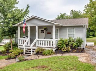 185 Rogers Cir, Lenoir City, TN 37771