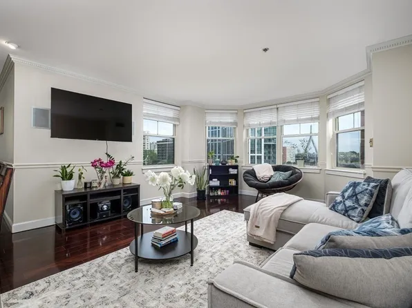 150 Staniford St APT 631, Boston, MA 02114