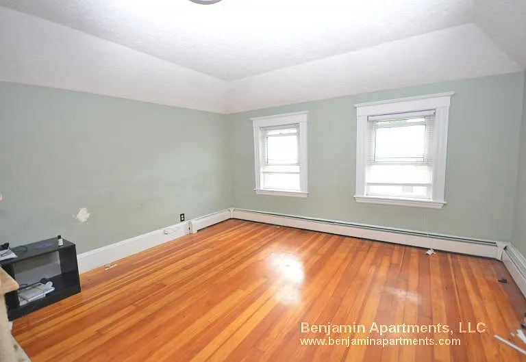 92 Hobart St #3 — Photo 1