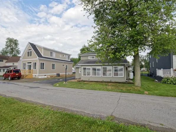16 Riley Cove Rd, Ballston Spa, NY 12020