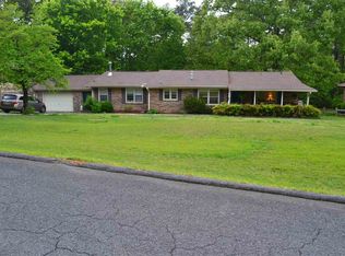 305 Kenwood Cir, Gadsden, AL 35904