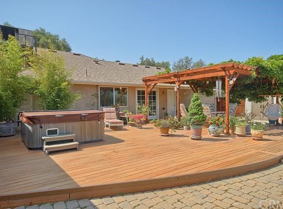 3rd image of 46631 W Longview Ln
