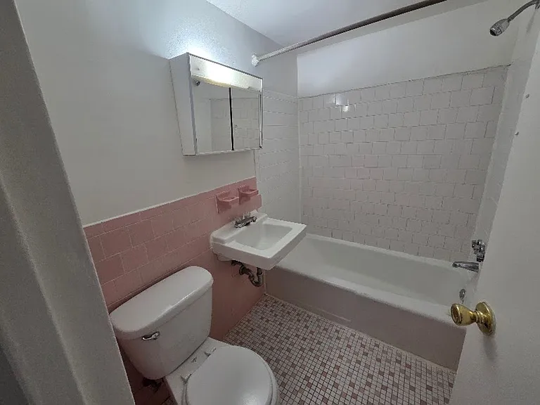 1220 N Pierce St — Photo 22