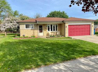 27257 Walker Ave, Warren, MI 48092
