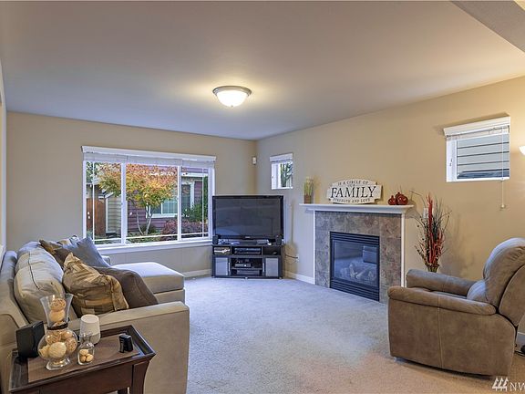 4th image of 1717 157th St SW #B