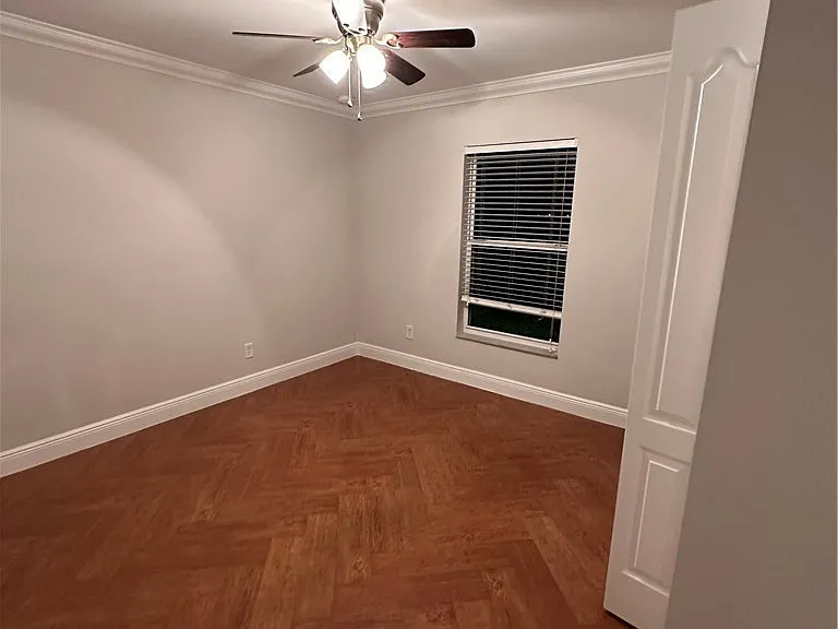 1706 Kismet Pkwy E — Photo 13