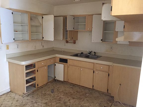 5th image of 12719 Chicago Ave