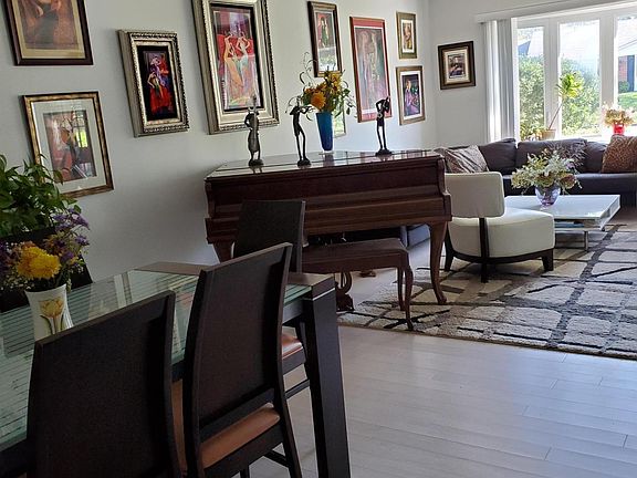 3rd image of 352A Dorchester Dr #1001