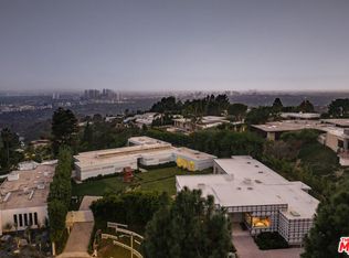 555 Vick Pl, Beverly Hills, CA 90210