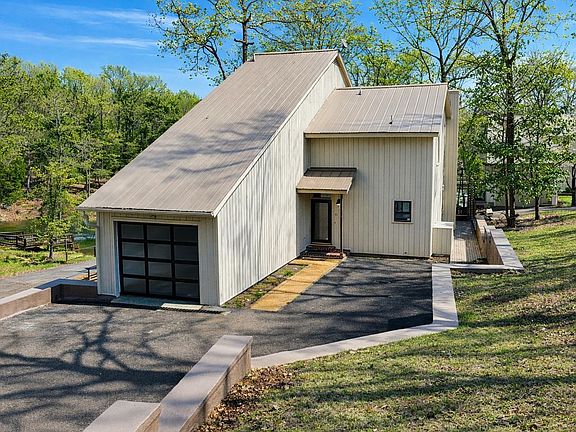 3rd image of 329 County Road 380 House 11