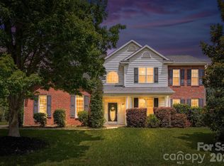 2721 Liberty Hall Ct, Waxhaw, NC 28173