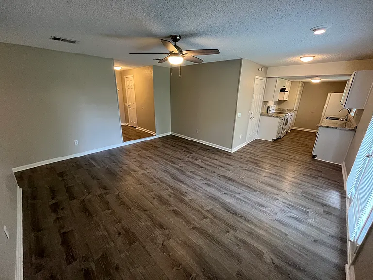 1009 Foxe Basin Dr — Photo 4