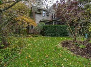 943 Iowa Ave, Iowa City, IA 52240