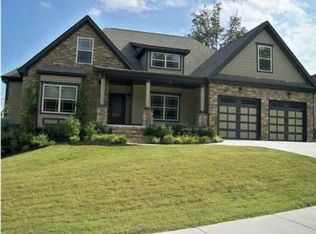 586 Kailors Cove Cir, Ringgold, GA 30736