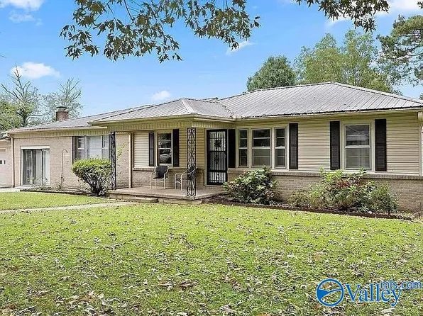 905 Snowden Cir, Boaz, AL 35957