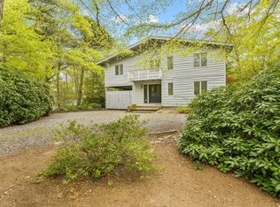 170 Greensward Rd, Mashpee, MA 02649