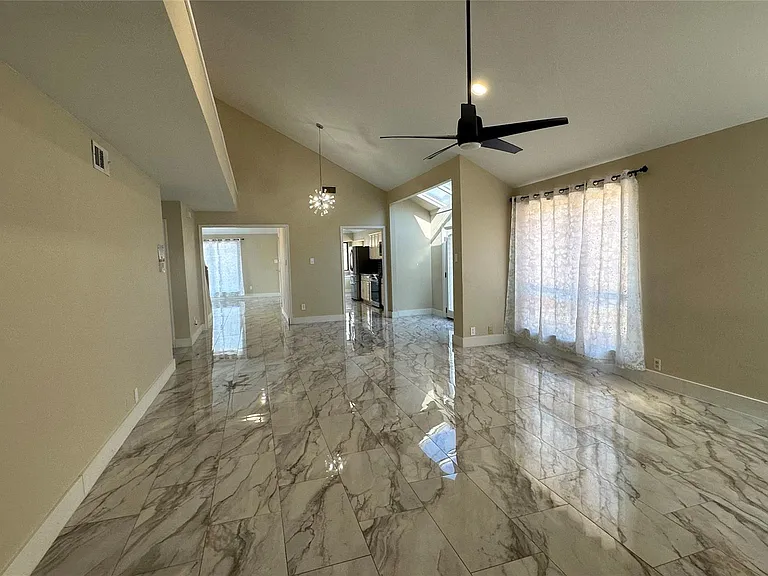 3925 Capricorn Ct — Photo 19