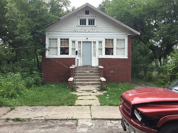 2nd image of 4738 Delaware St