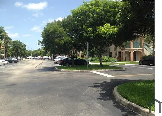 3 bed, 1099 sqft, $2,850 — Photo 2