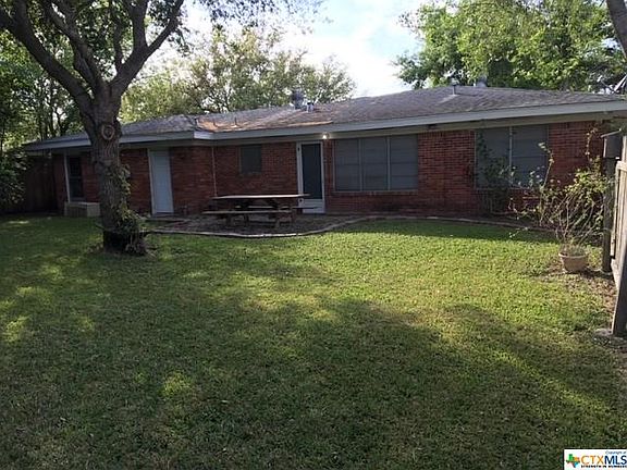 4th image of 1704 Leon Dr