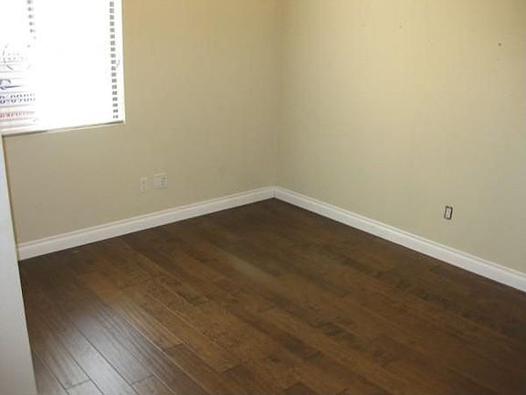 5th image of 1423 Graves Ave Unit 148