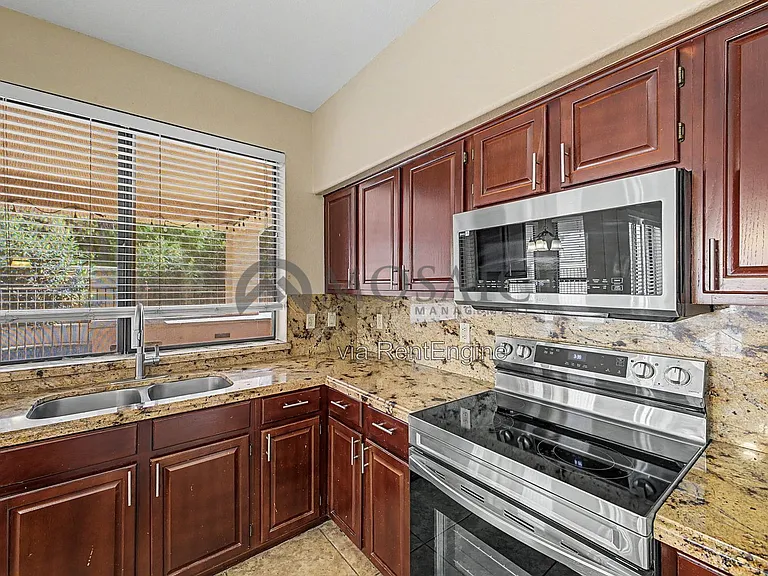 1819 E Cascade Dr — Photo 21