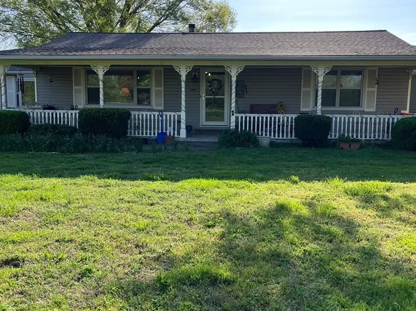 17376 Garrett Rd, Johnston City, IL 62951