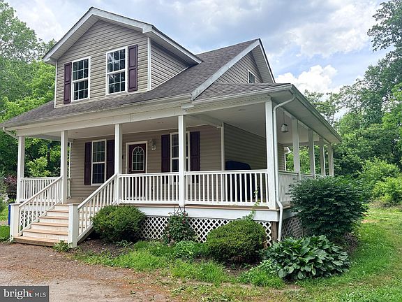 2nd image of 2831 Harford Rd