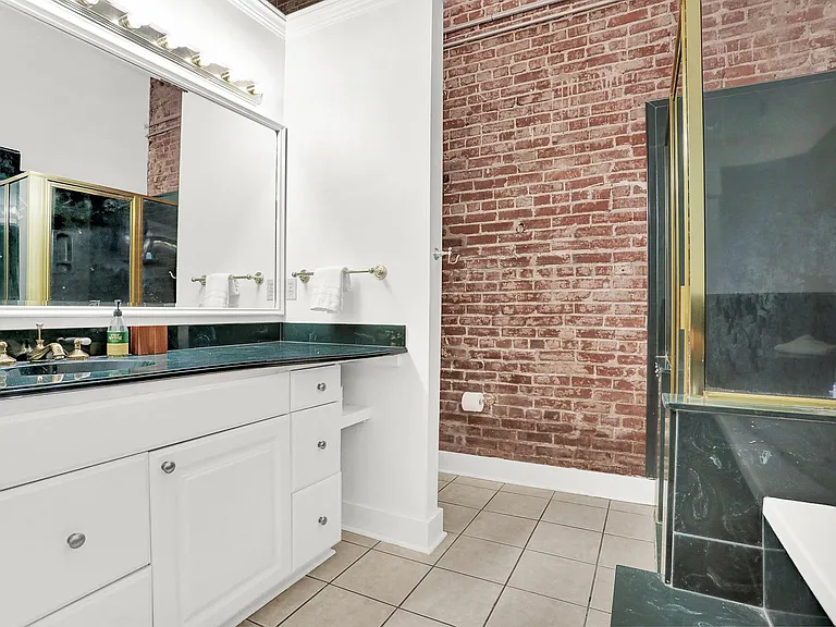 506 S Main St #102 — Photo 4