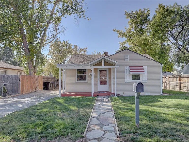 6940 W 55th Pl — Photo 1