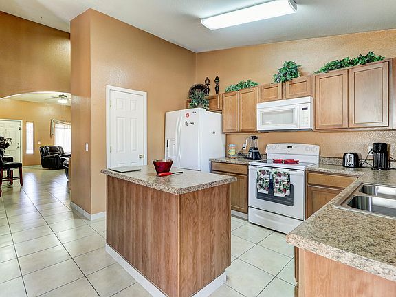 4th image of 8516 W Meadowbrook Ave