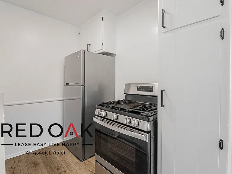 820 S Gramercy Pl #11 — Photo 15