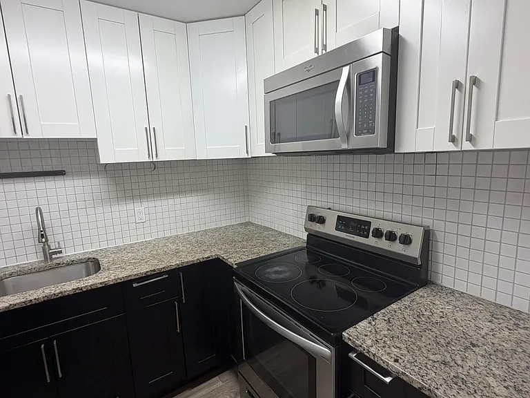 4061 NW 9th Ave #204 — Photo 1