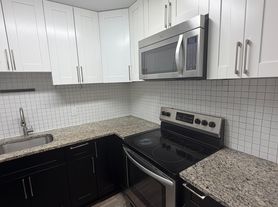 4061 NW 9th Ave, Pompano Beach, FL
