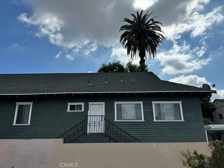 4638 Russell Ave — Photo 1