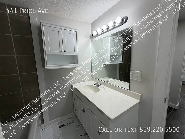 441 Price Ave — Photo 12