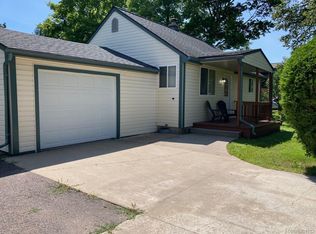 216 Pine Trl, Saint Ignace, MI 49781
