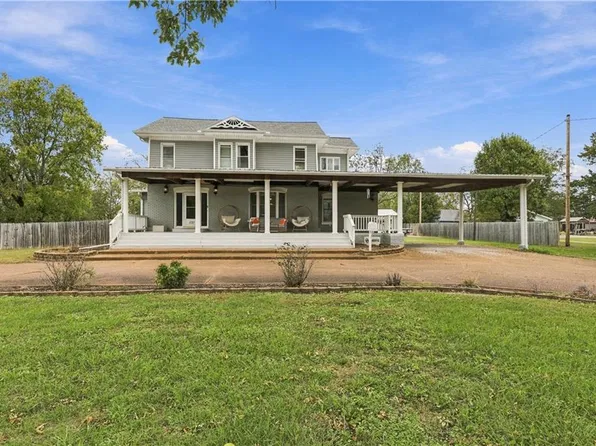 1121 North St, Oswego, KS 67356