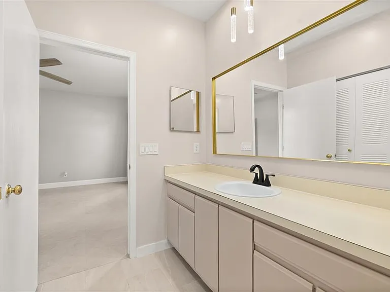 11218 Worley Ave — Photo 22