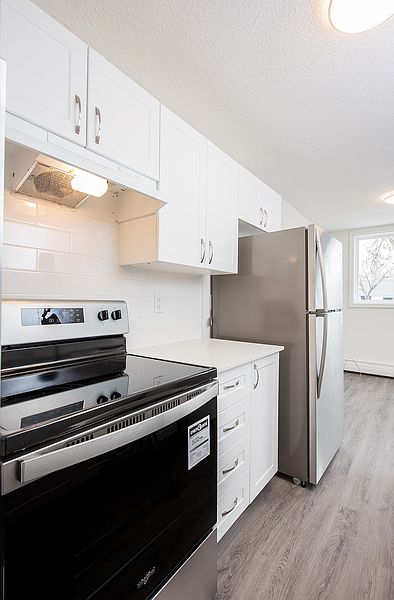 Edmonton Apartment for rent - 2 Bedrooms — photo 36
