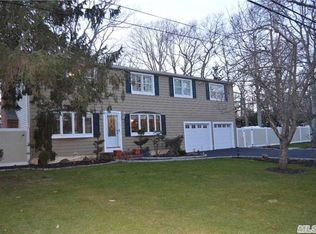 90 Lyman Rd, East Patchogue, NY 11772
