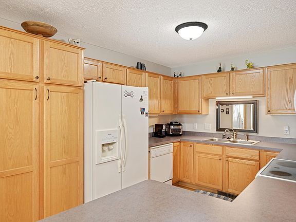3rd image of 6522 Brook Ln