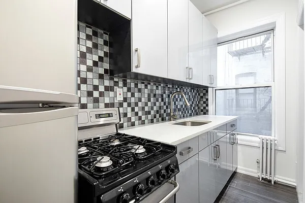 Rented by Compass | media 2