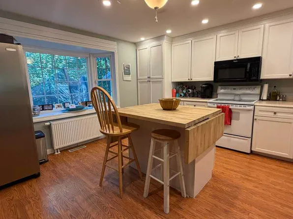 48 Westview Ter, Easthampton, MA 01027