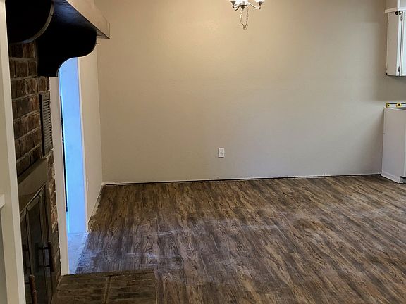 5th image of 425 Ely Dr